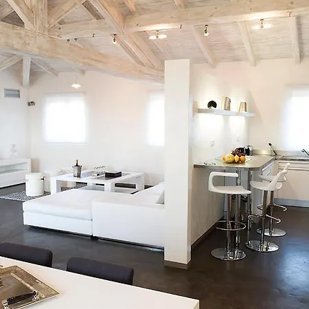 Santa-reparata-di-balagna Sleeps 6 Pool Vila *