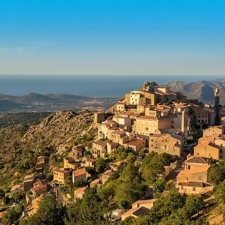 Santa-reparata-di-balagna Sleeps 6 Pool Vila
