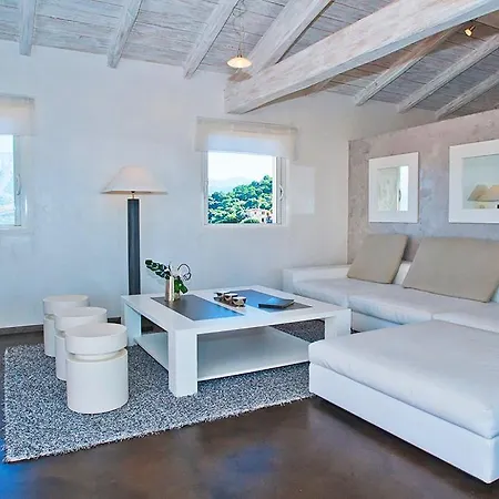 Vila Santa-reparata-di-balagna Sleeps 6 Pool *